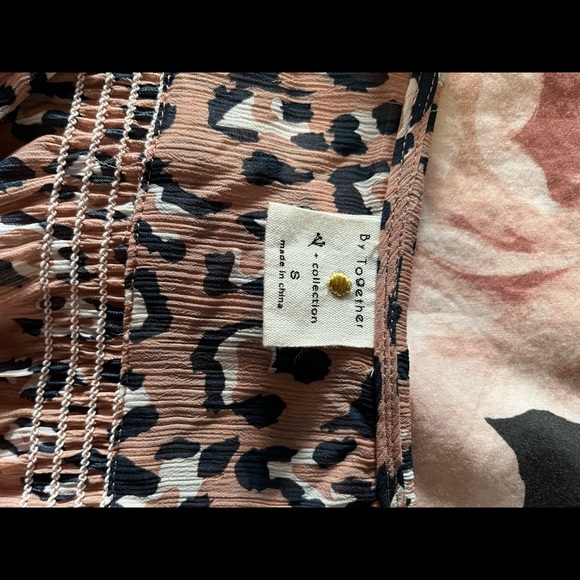 Pink/Navy leopard print blouson top - Picture 2 of 5